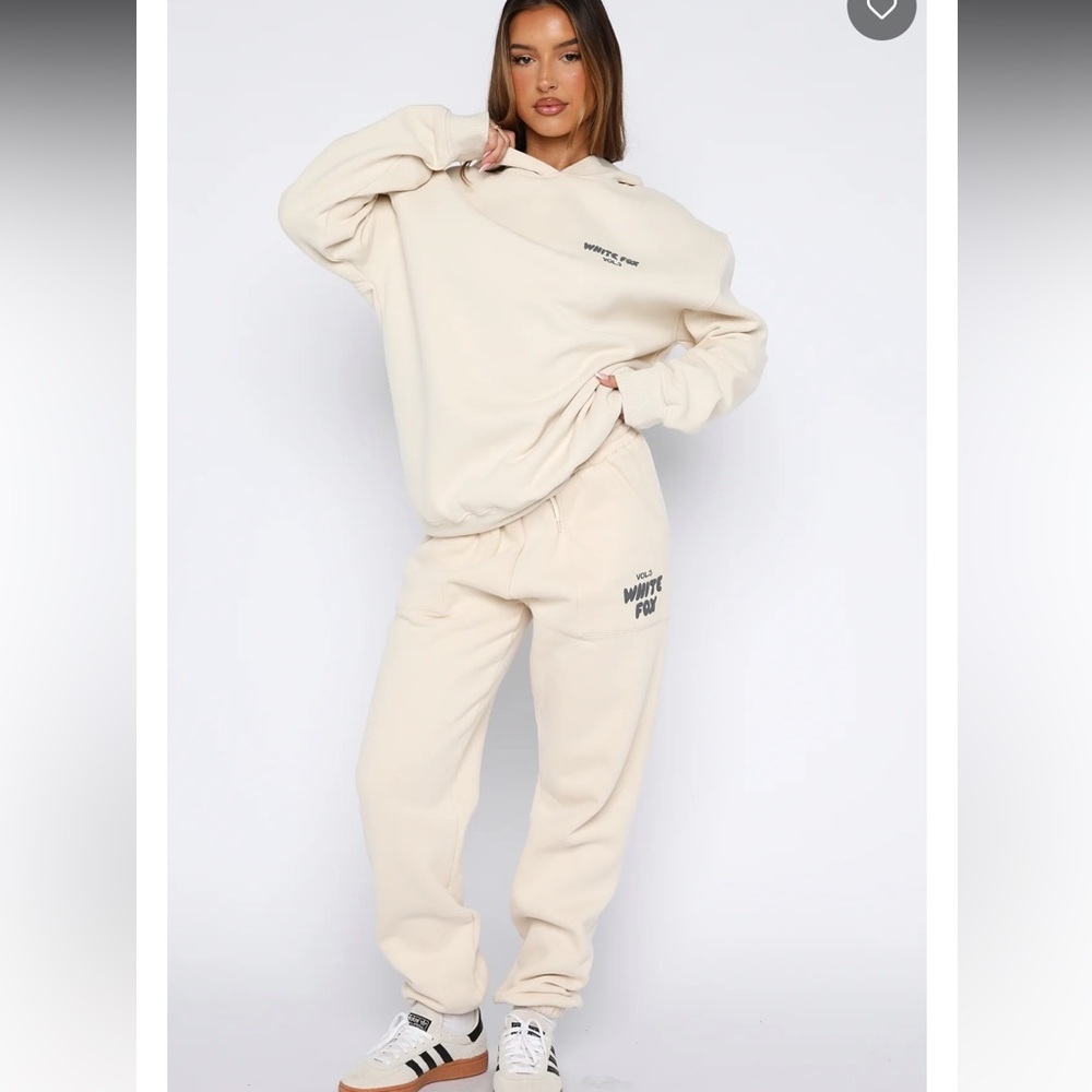 White Fox Offstage Sweatpants Pebble Cream Beige Sweatpants Joggers Size XS S - Picture 2 of 12
